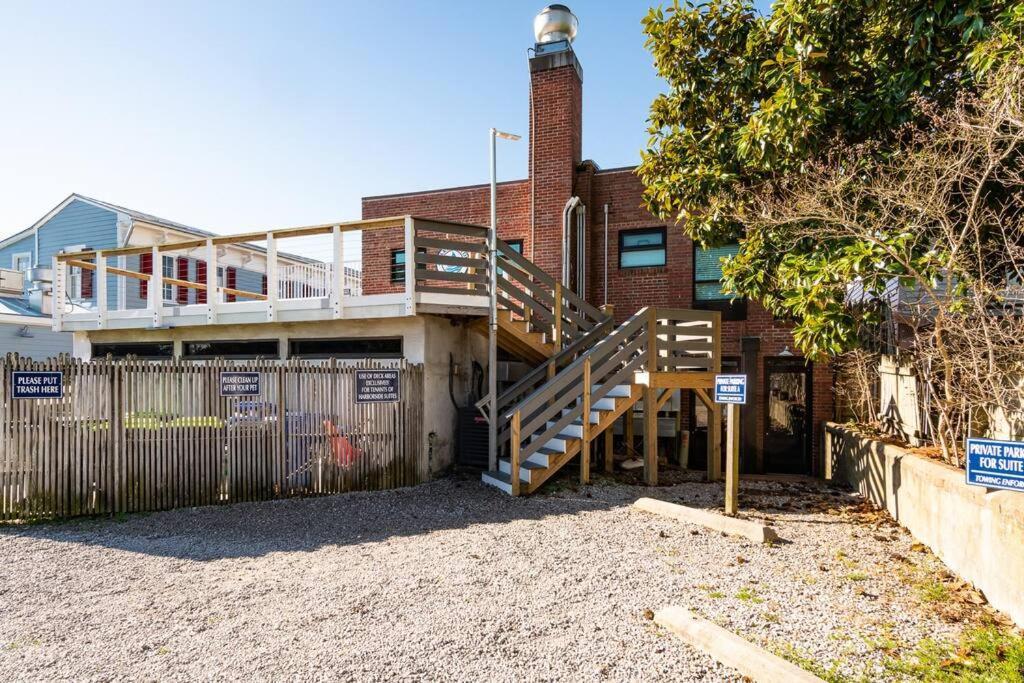 Why Knot Getaway...Rooftop With Waterview! Unit D Beaufort Eksteriør bilde