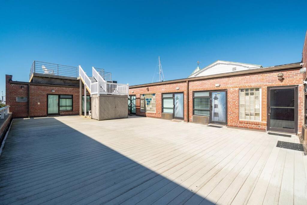 Why Knot Getaway...Rooftop With Waterview! Unit D Beaufort Eksteriør bilde