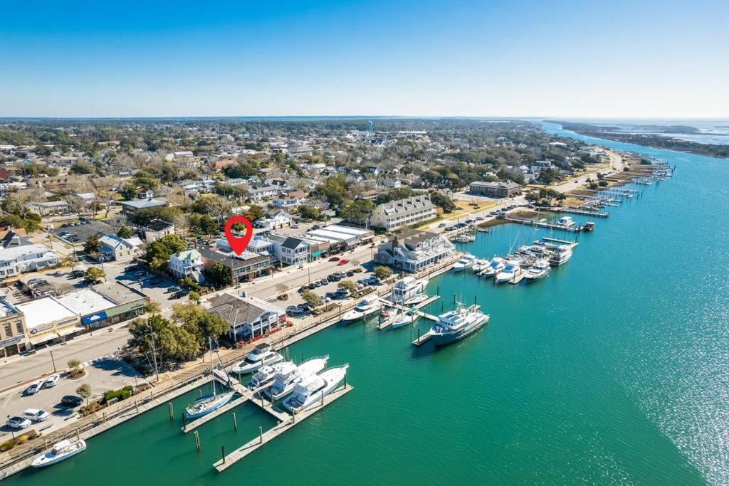 Why Knot Getaway...Rooftop With Waterview! Unit D Beaufort Eksteriør bilde